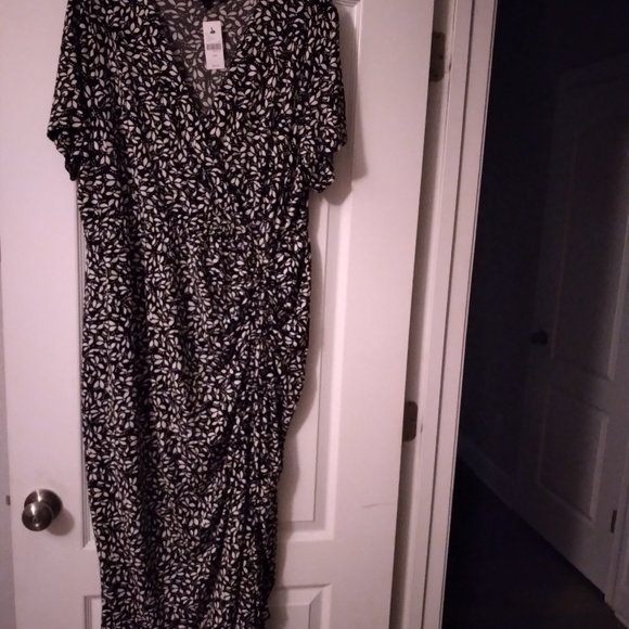 Women's Lane Bryant Black and White Dress - Picture 3 of 3